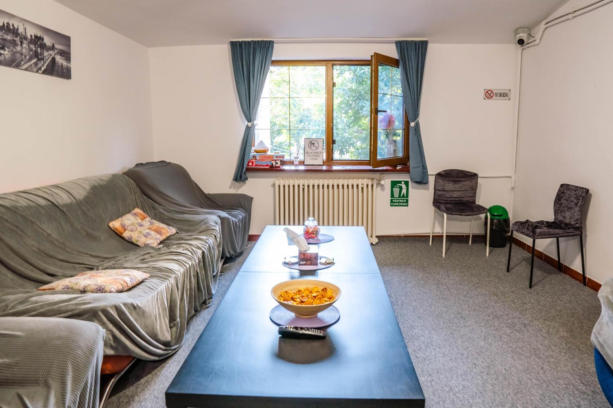Hostel Sport Boekarest Buitenkant foto
