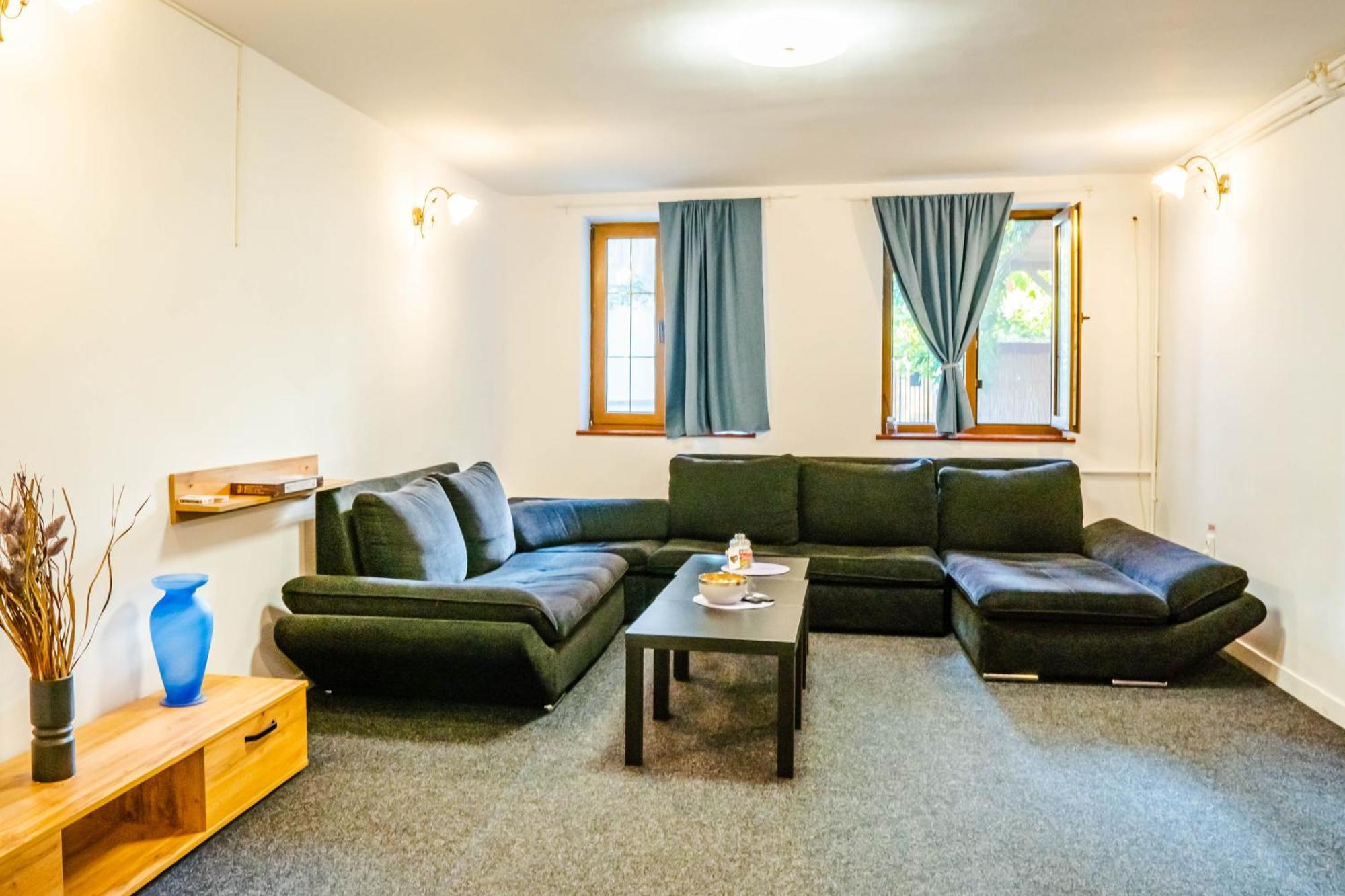 Hostel Sport Boekarest Buitenkant foto